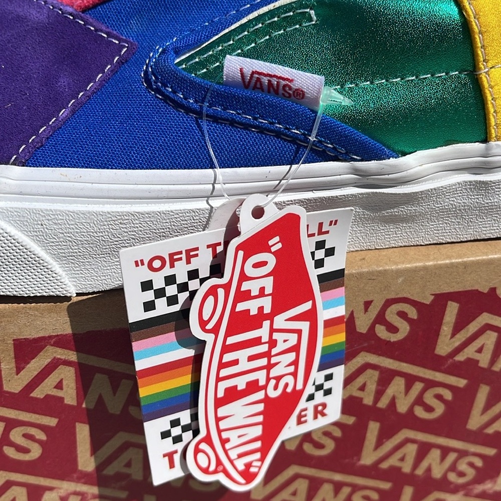 Vans Pride Patchwork Classics Low-Top New In Box. Size 9 - Picture 9 of 16